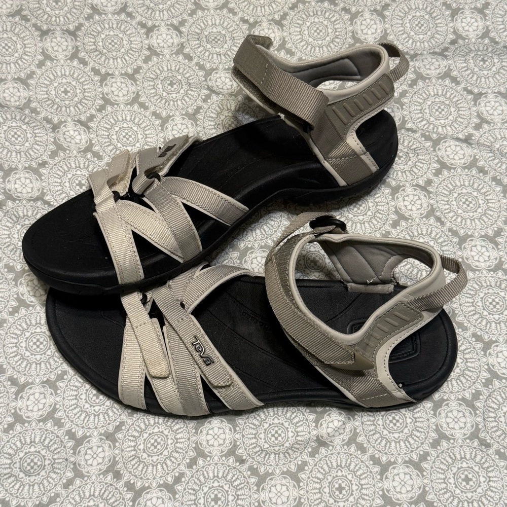 Teva Tirra Hiking Sandals Multi Strappy Outdoors Water Shoc Pad Women’s 8.5 EUC